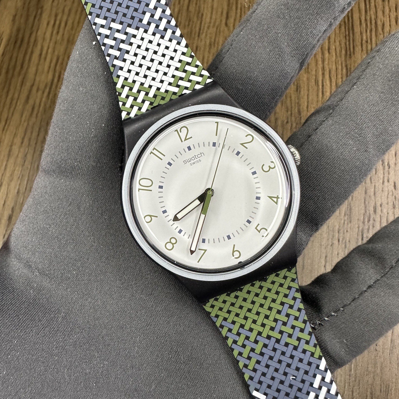 NEW✅ Swatch PULL-OVER New Gent Black Green Blue Silicone 41mm Mens Watch SUON115