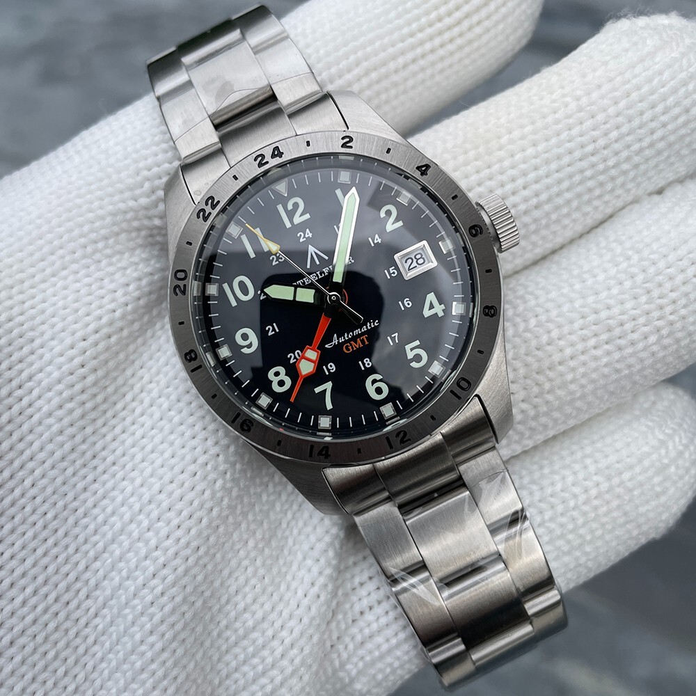 Steeldive Steelflier SF792, GMT, Black, NH34, Sapphire, Lume, 200m Diver, Field