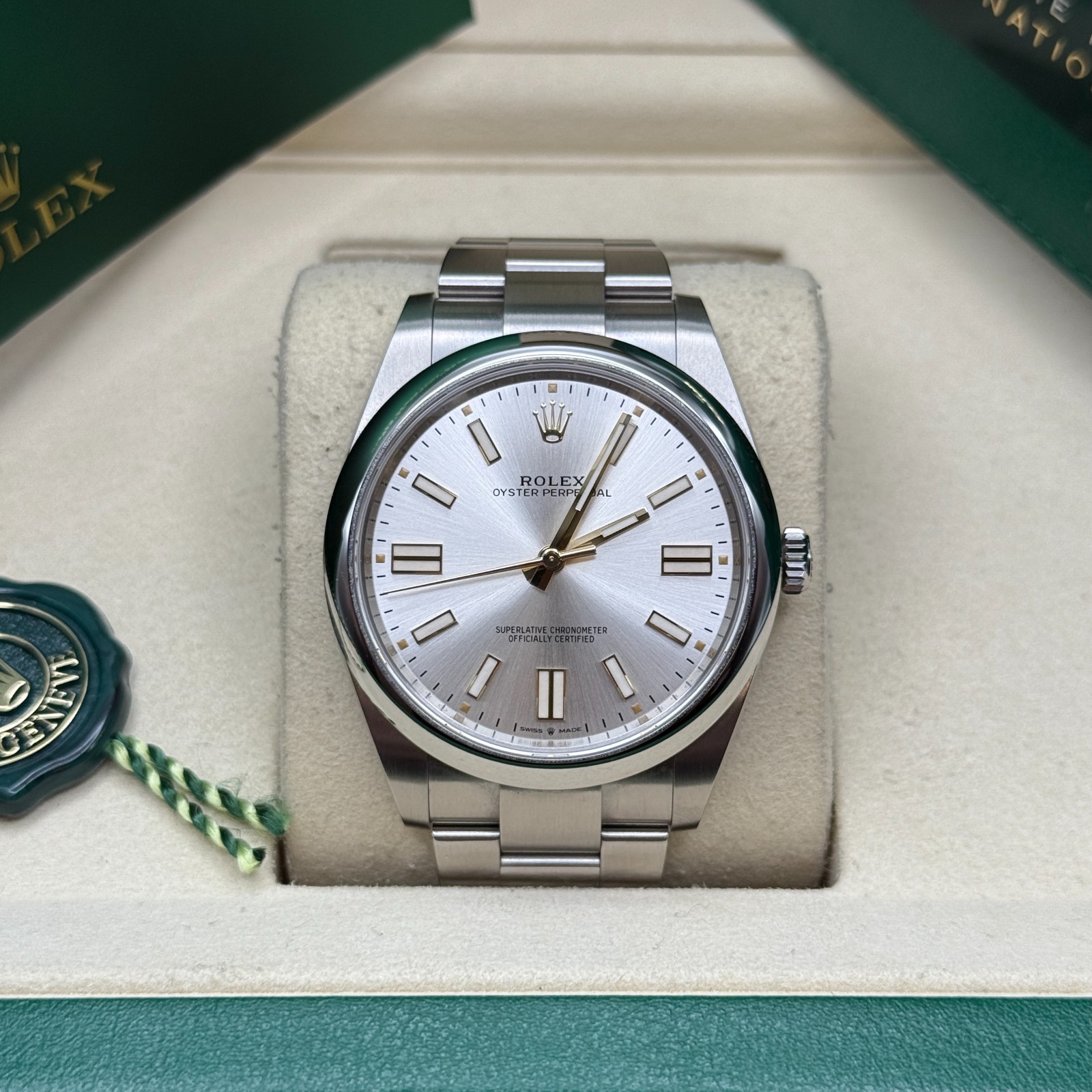 Rolex Oyster Perpetual 41 Silver Index Dial Stainless Steel Smooth Bezel Oyster