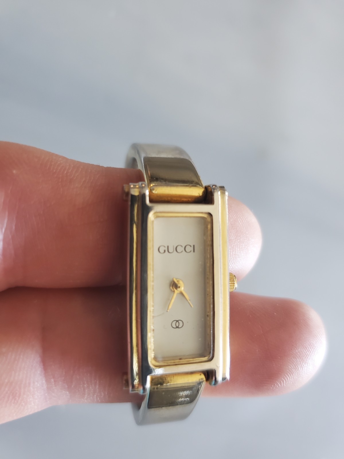 Gucci 1500L Gold Plated Size 6 15mm Case Quartz Women’s Wristwatch