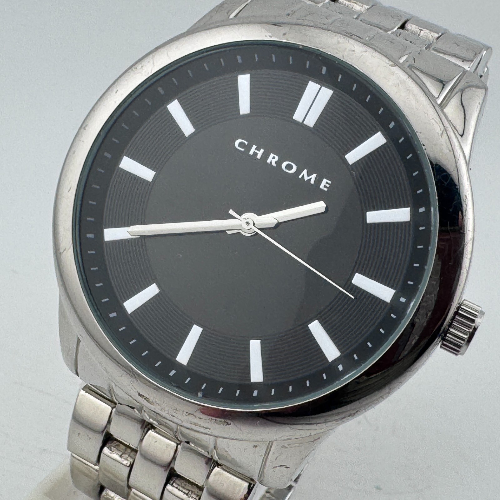 Vintage Chrome Japan Quartz Watch Men 45mm Silver Black Analog New Battery 7″
