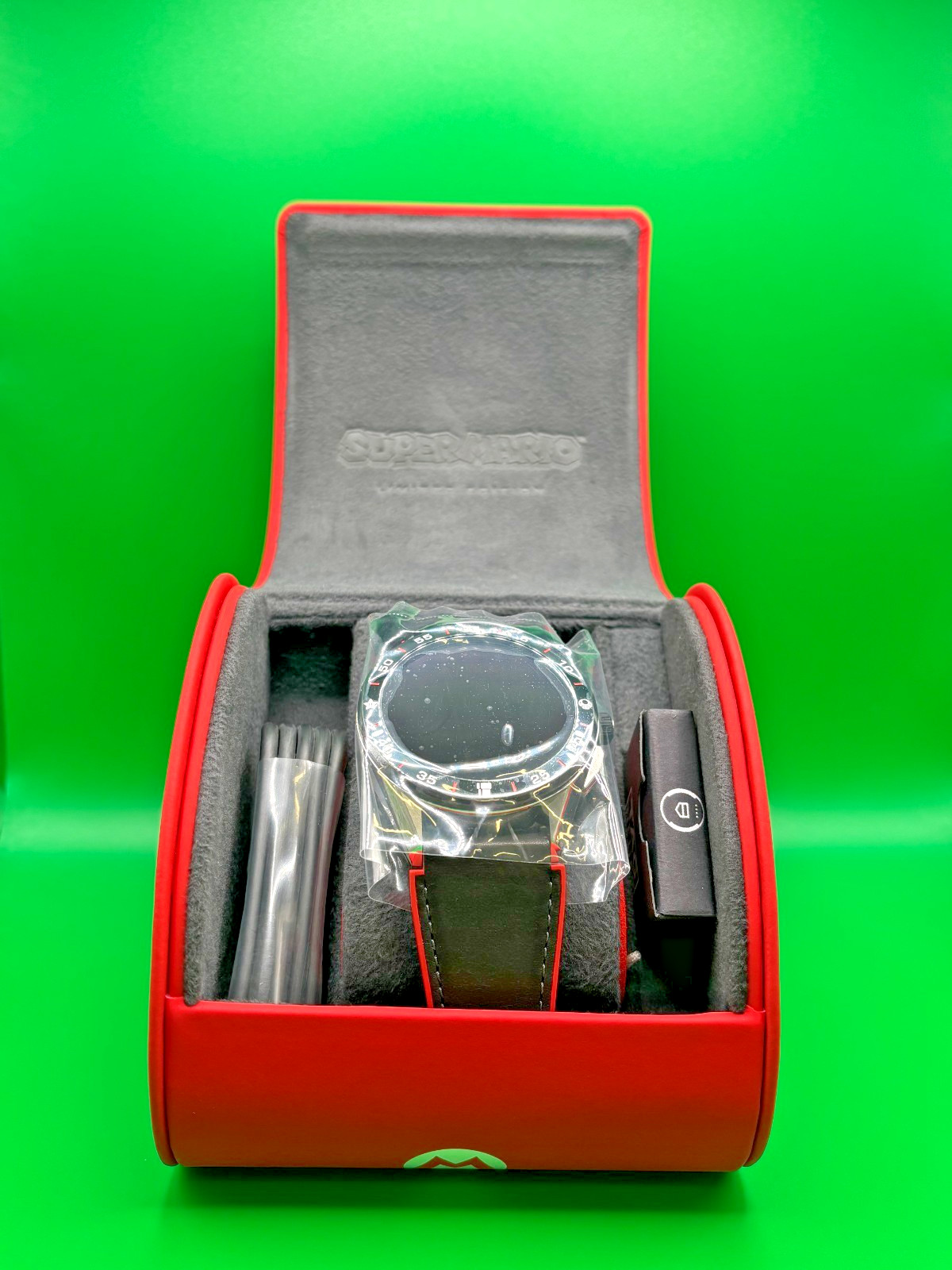 TAG HEUER CONNECTED STEEL SUPER MARIO (NEVER WORN) LIMITED EDITION OF 2000!