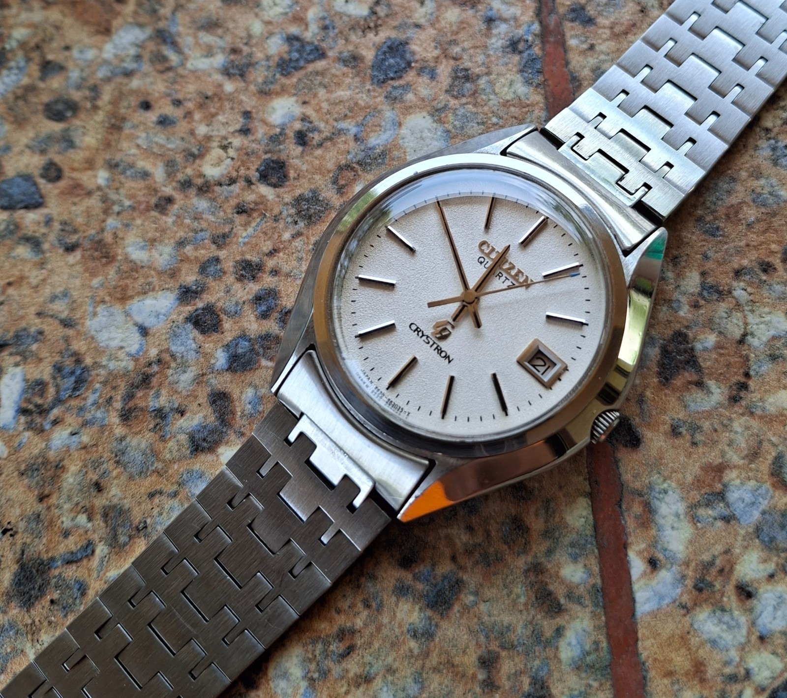 Vintage Citizen CQ Crystron Quartz JDM 8630 January 1975 Textured Dial