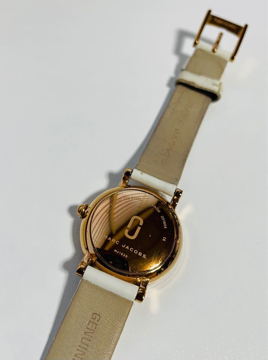 New Battery Excellent Condition Marc Jacobs Classic Cute Flower Design