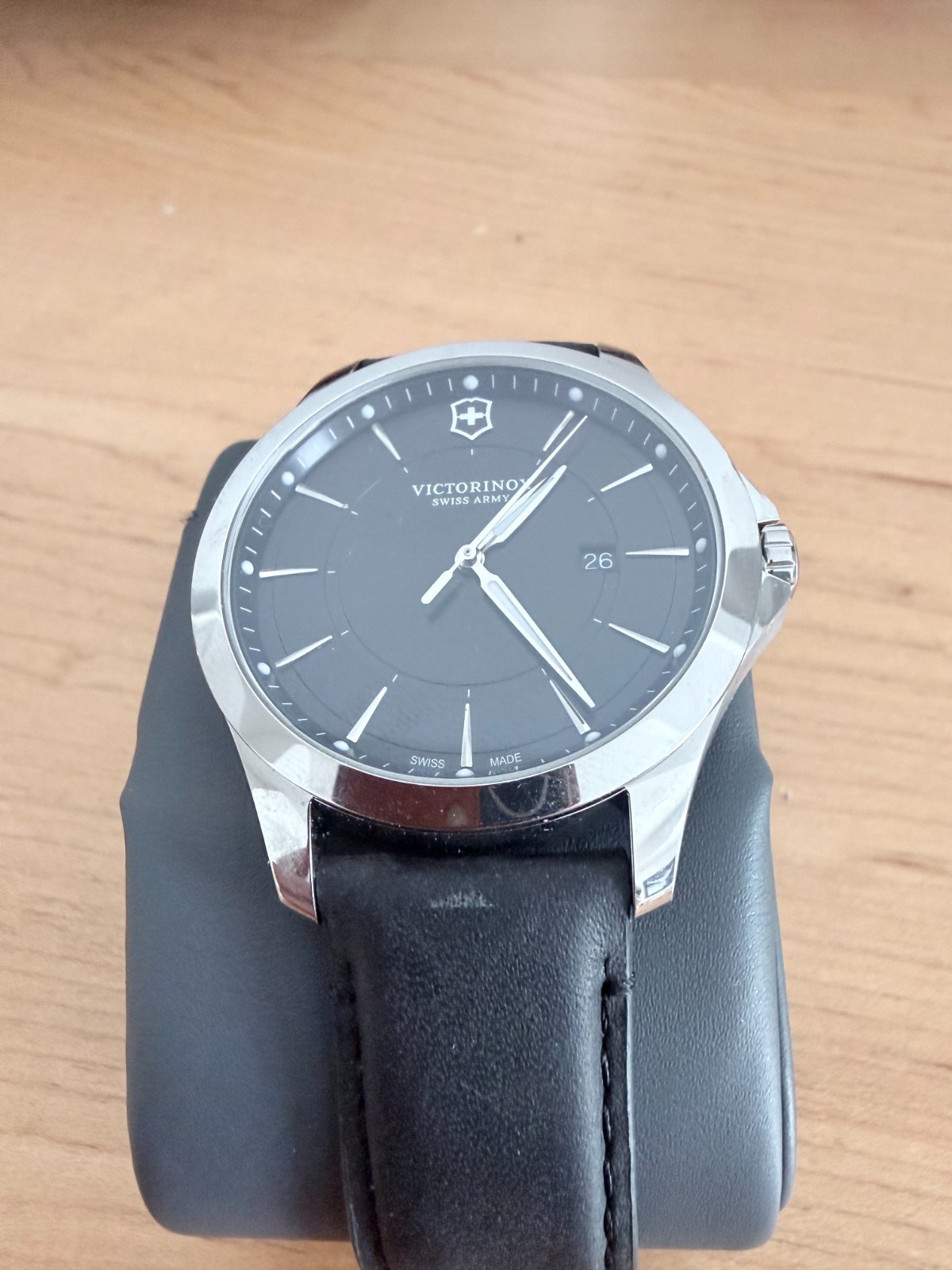 Victorinox – Alliance 40mm watch with a Multifunctional Victorinox Swiss Army