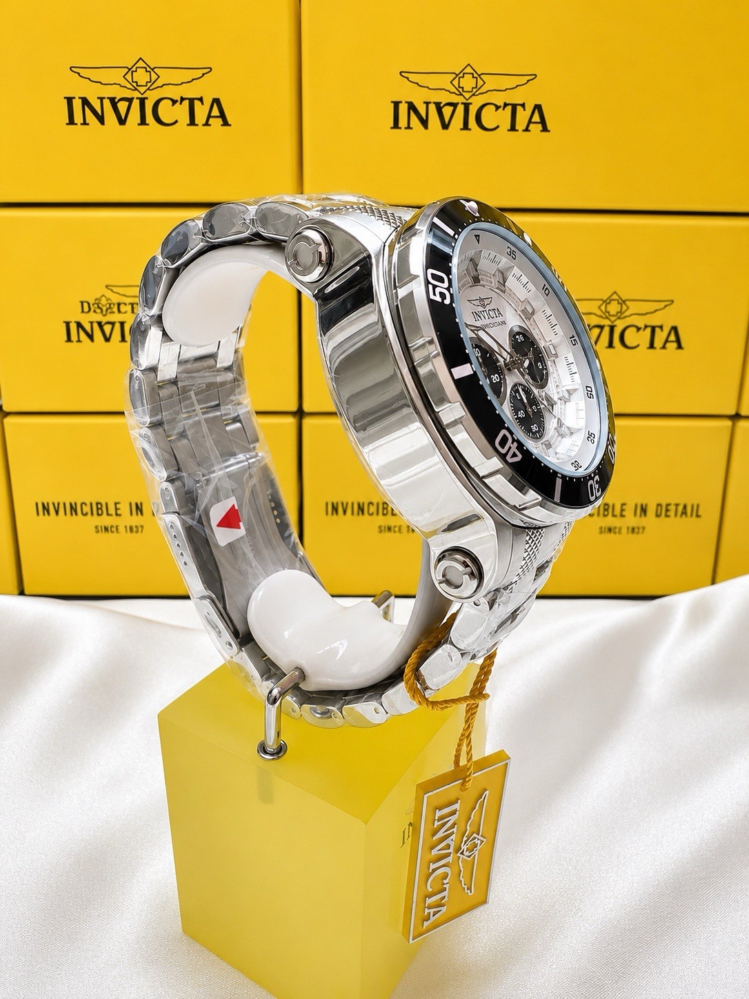 Invicta Coalition Forces Men’s panda Quartz 52mm Silver Dial Black Bezel