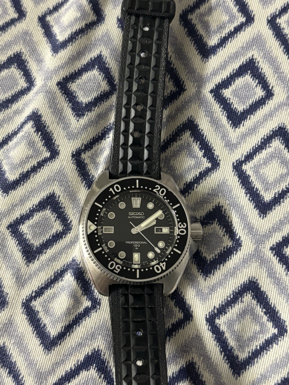 Seiko Professional 150 Automatic Diver 150m 44mm Black Dial Date Rubber