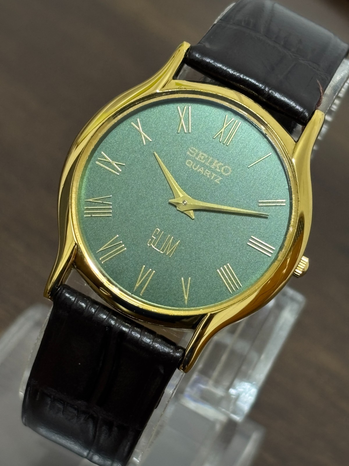 Vintage Seiko Slim Men’s Wrist watch-Green Roman Dial