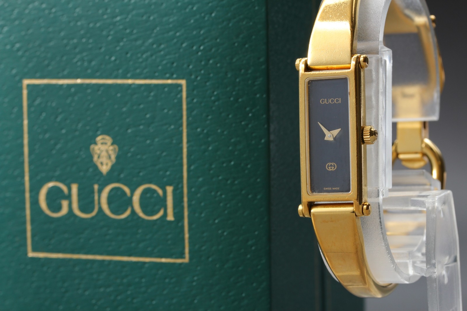 [Near MINT w/BOX] GUCCI 1500L 13mm Black Dial Bangle Quartz Women’s Watch JAPAN