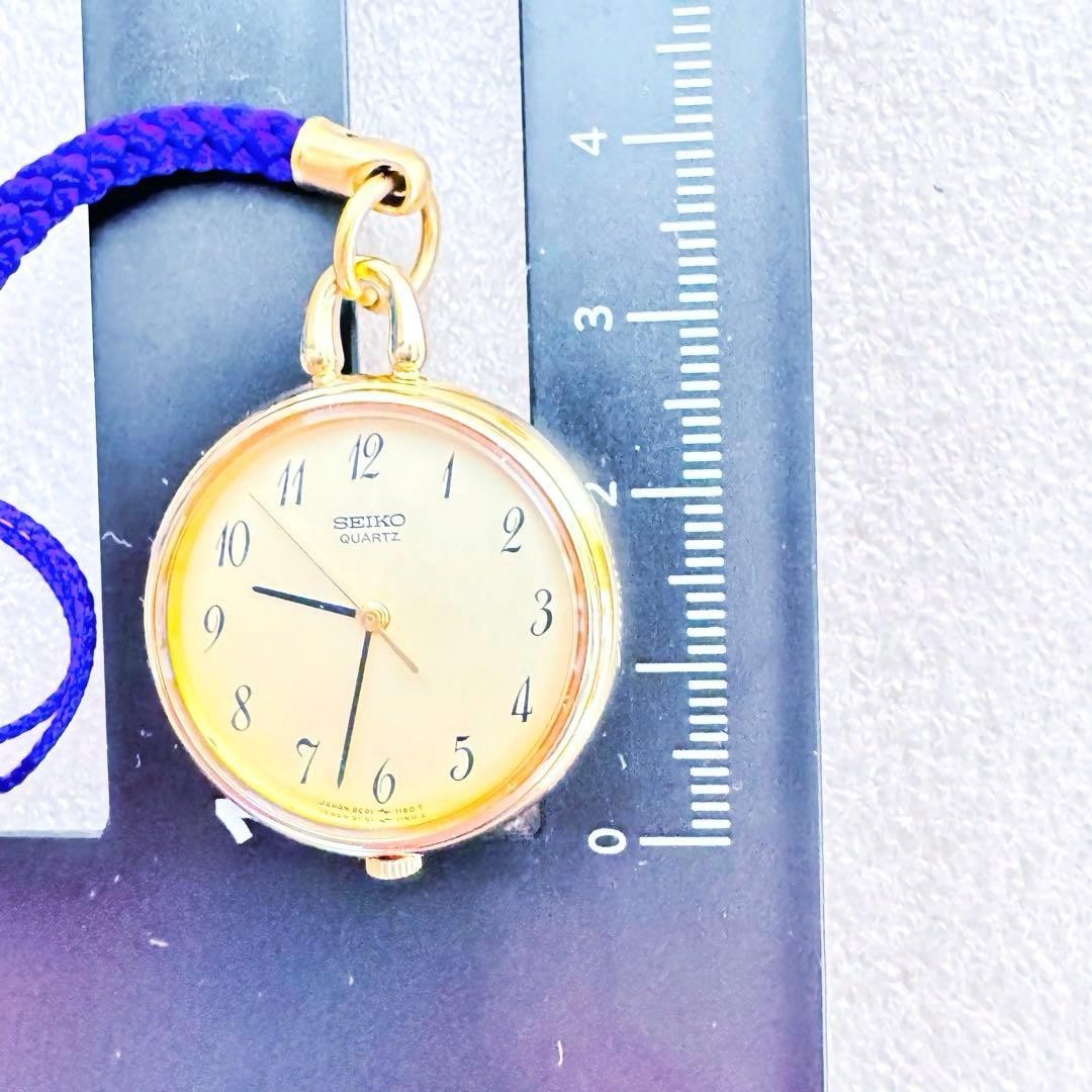 Excellent condition SEIKO pocket watch, gold, quartz, 2.5cm, retro style, batter