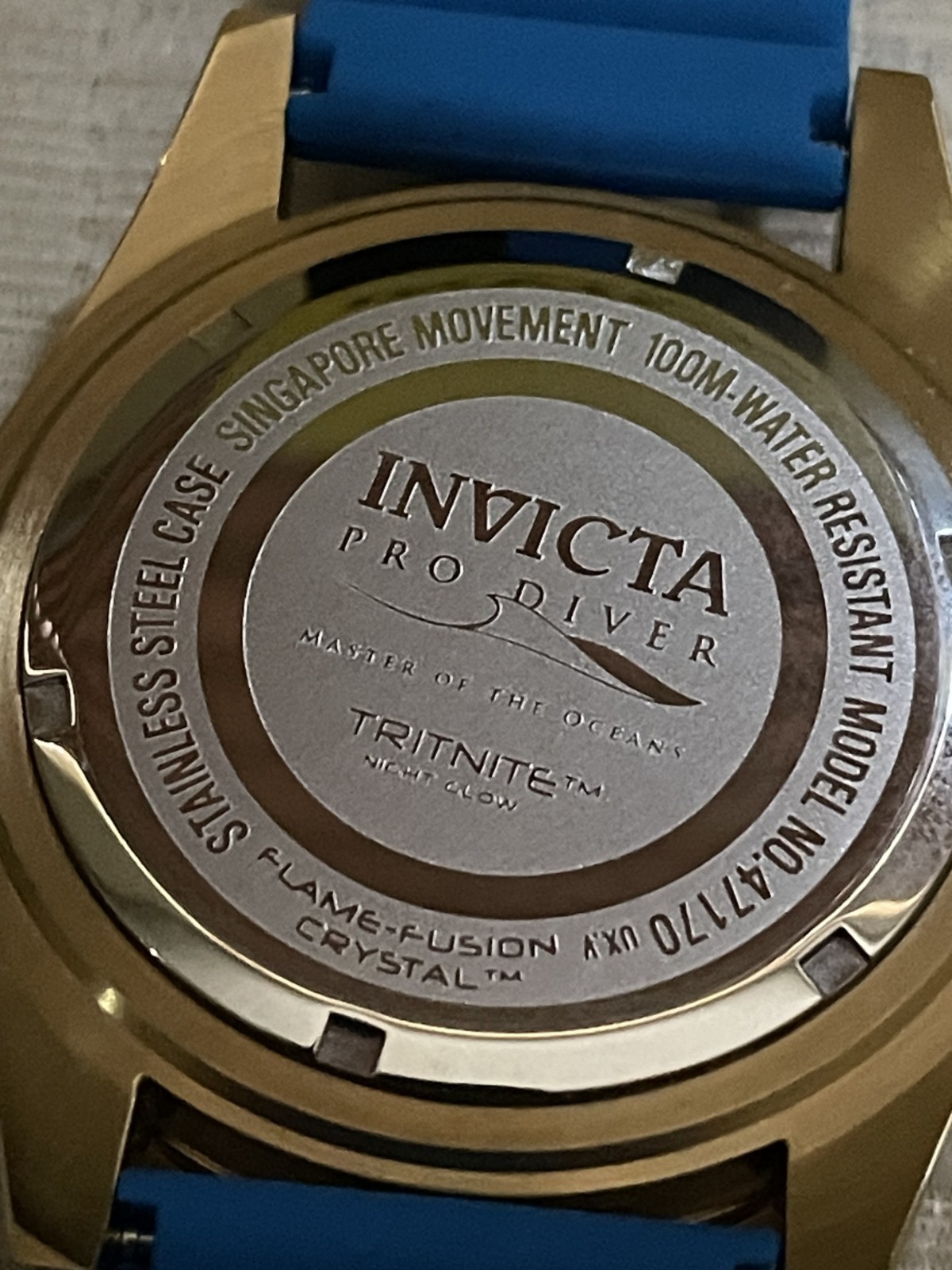 Invicta Men’s Watch Pro Diver Rotating Bezel Blue Dial Silicone Strap 47170