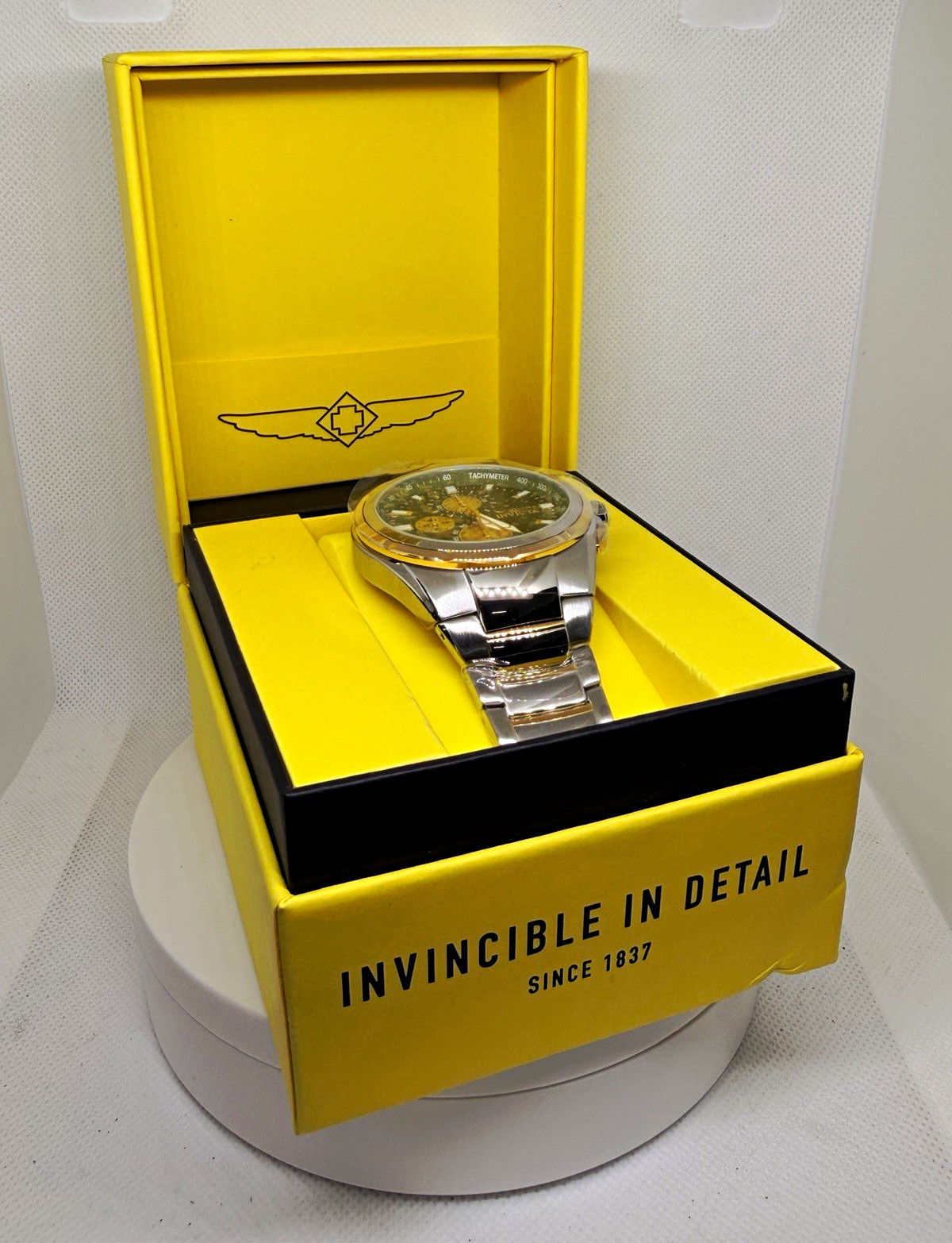 Invicta Sea Vulture Bathyl Green and Gold 46mm Two-Tone 100m Box