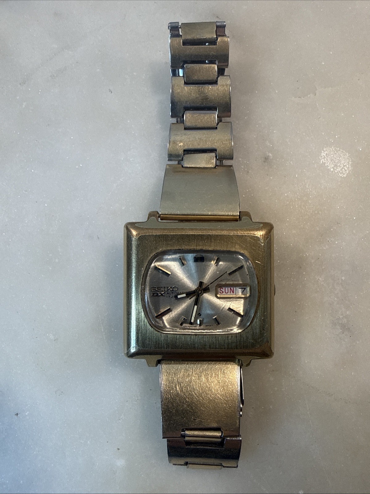 Vintage Men’s SEIKO DX 6106-5427 English / French Day 17 Jewels Watch Working