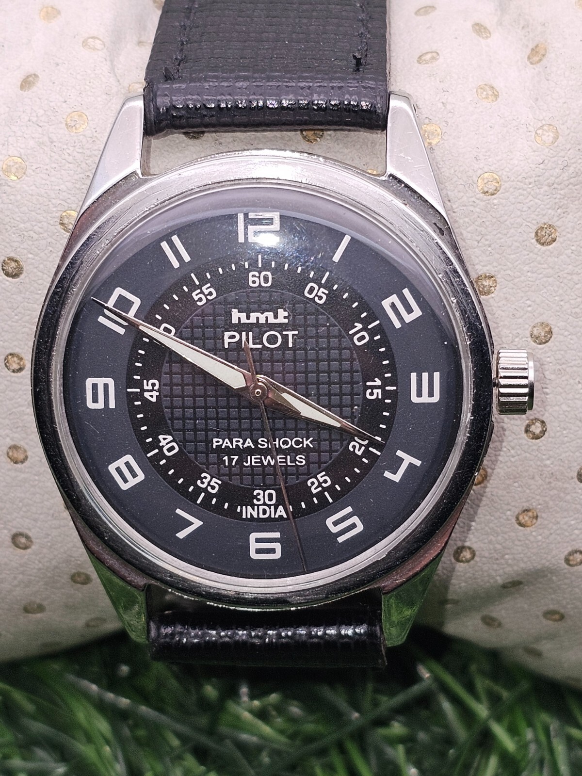 Beautiful Mens HMT Pilot Parashock Mechanical Wind 17J Watch Black Dial