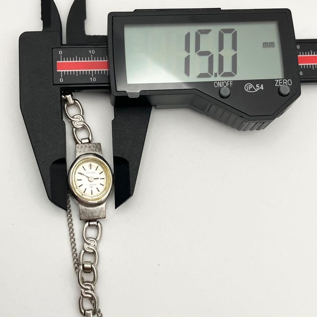 Working condition Seiko manual winding women’s watch, silver.