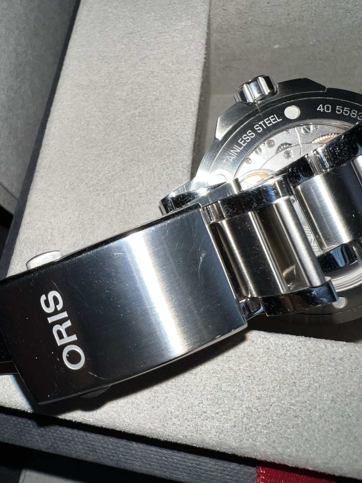 Oris Aquis Date Automatic Green Men’s Watch 01 400 7763 4157-07 8 24 09PEB 43.5
