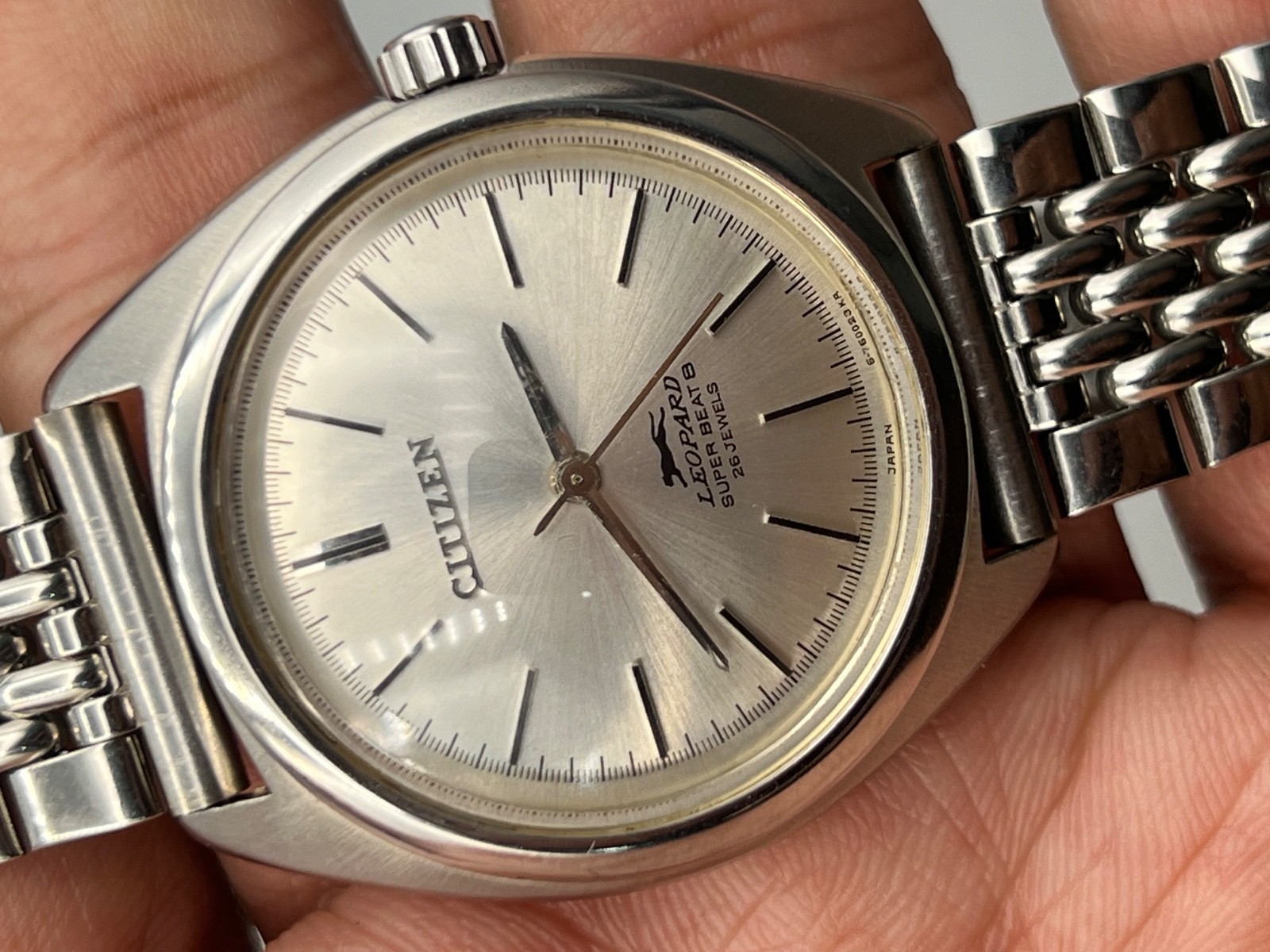 citizen automatic leopard super beat 8 silver colour dial for mans