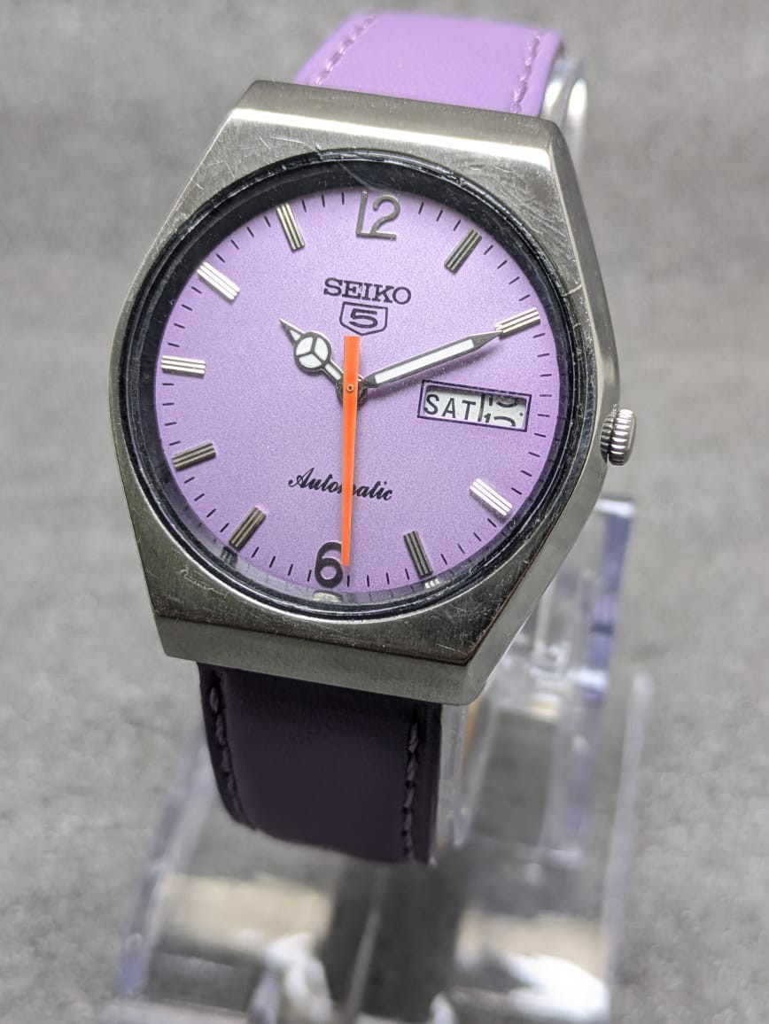 Vintage Seiko 5 automatic Day Date Movement No.6309A Japan made men’s watch.