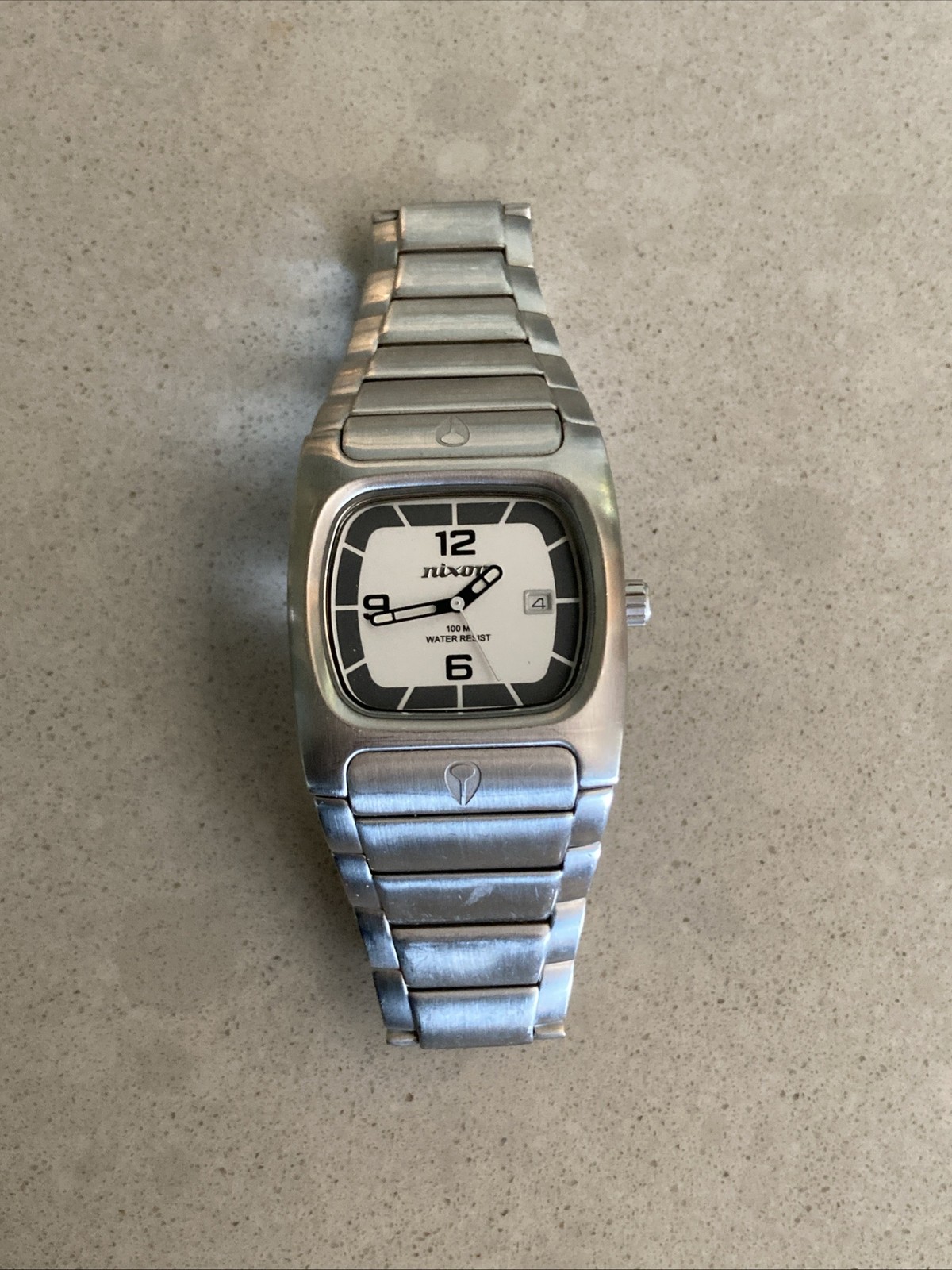 Nixon The El Dorado Size Matters White Grey Silver Men’s Analog Surf Watch RUNS