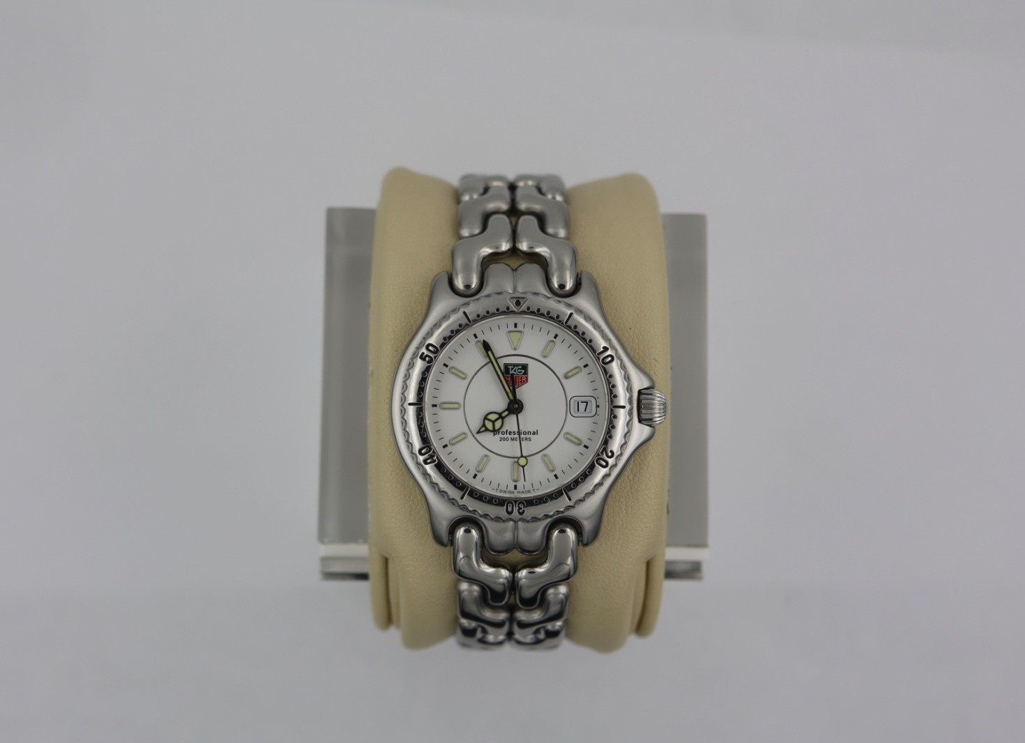 TAG Heuer S99.013 WG1212.BA0437 Midsize Mens Womens SEL Professional Watch White