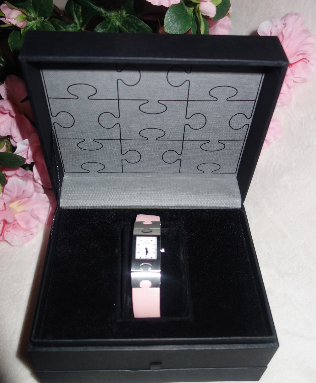 RSW Rama Swiss Watch Women’s Classic light pink Leather Watch NEW