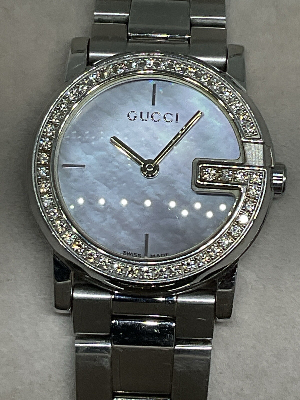 GUCCI 101L Ladies G Collection Diamond Bezel Mother of Pearl Dial 30mm wBox/Docs