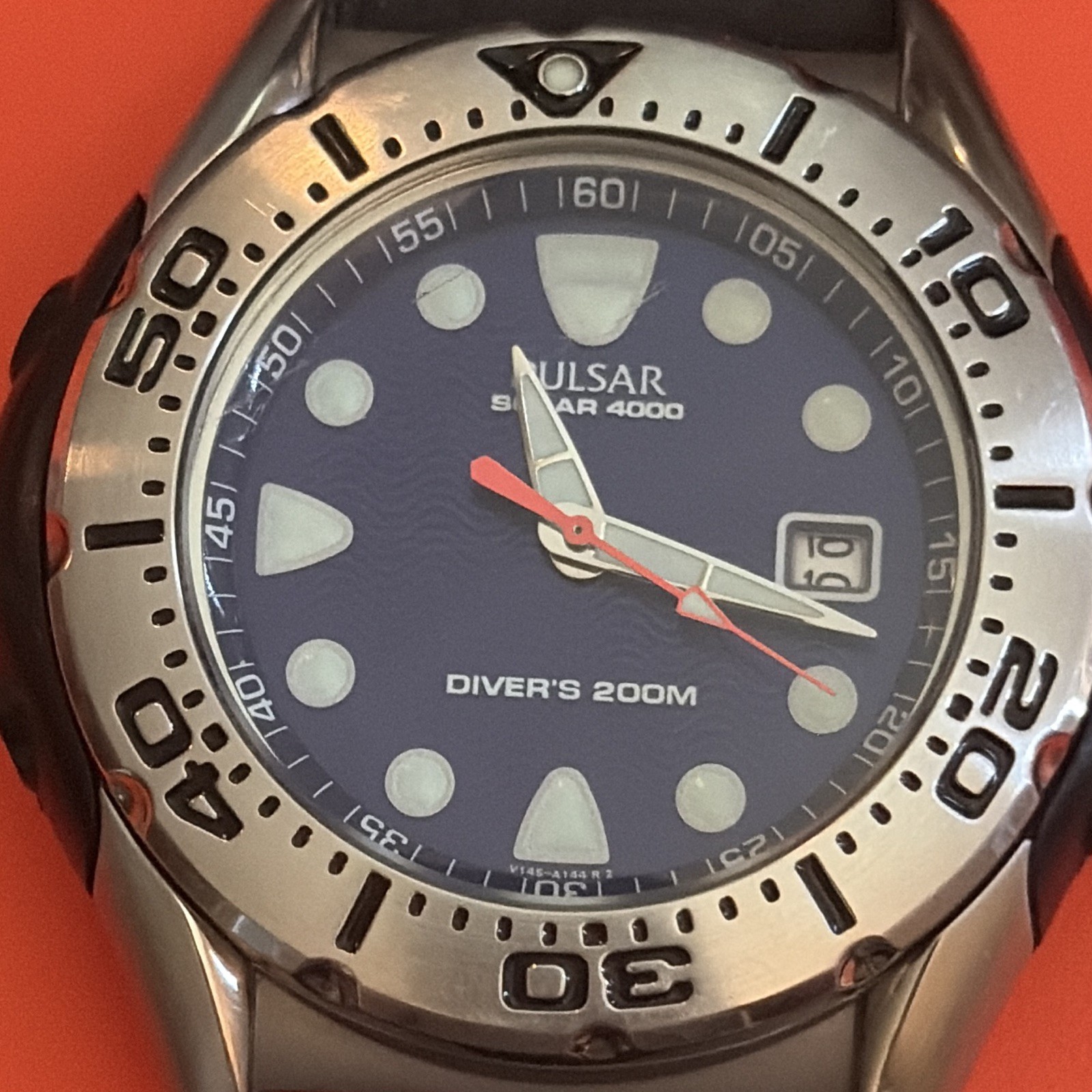 Pulsar Solar 4000 Solar Quartz Diver 200m Blue Wave Dial Date leather strap