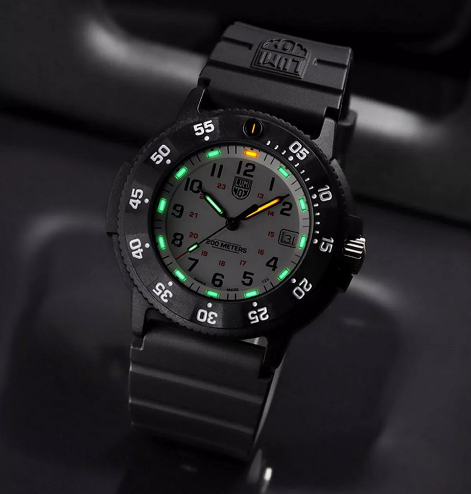 Luminox Navy Seal White Dial Date Display Military Men’s Watch XS.3007.EVO.S