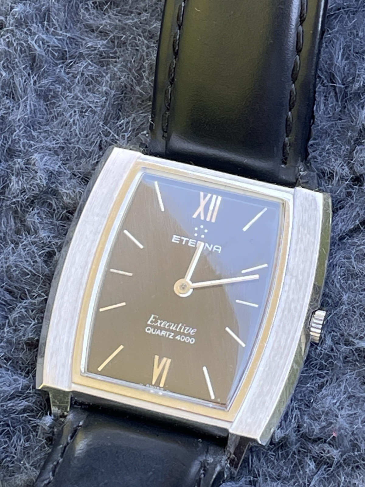 Eterna Executive Quartz 4000 Rectangular Black Dial ESA 940.111 32/40 mm