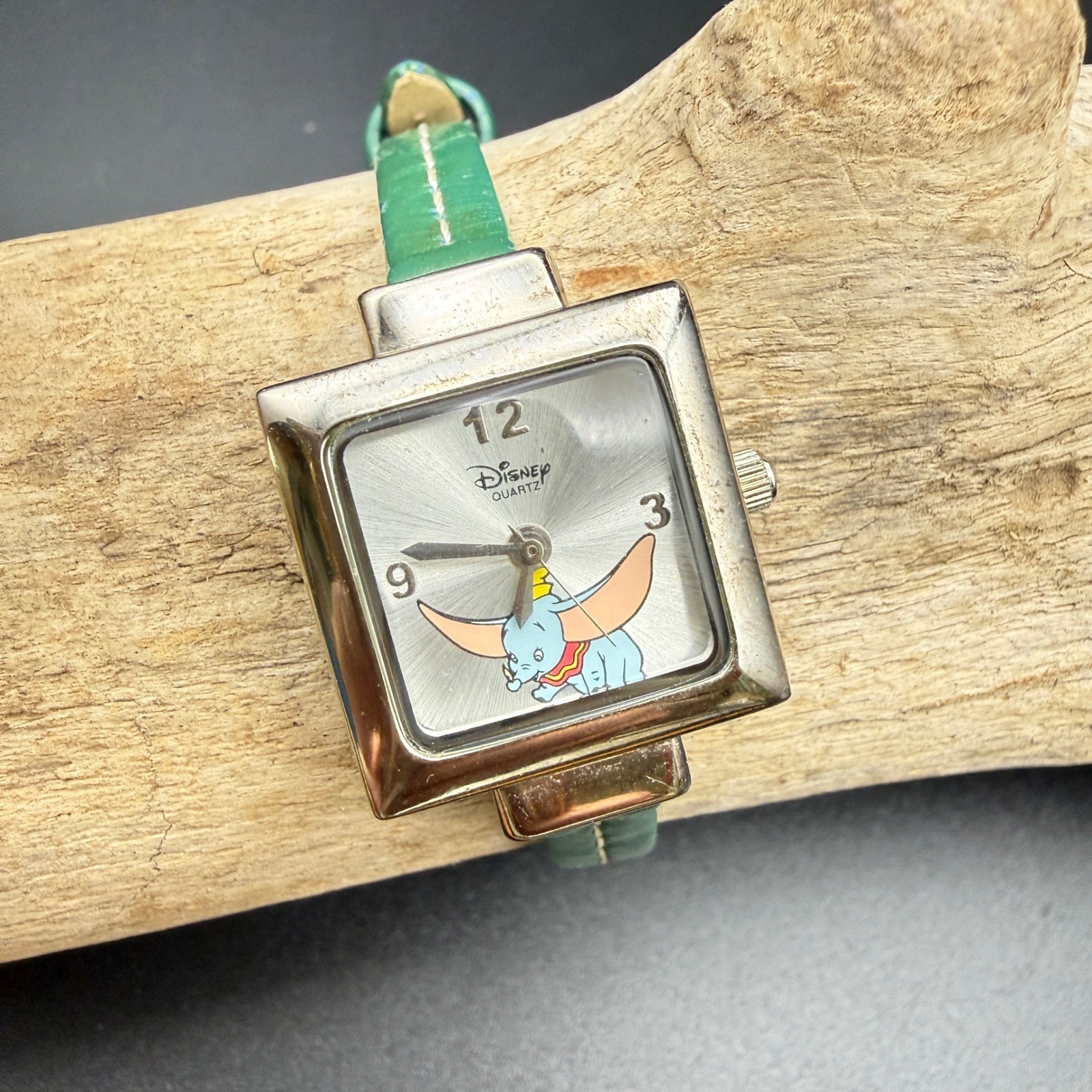 Disney Time Works Dumbo Quartz Watch Green Leather Strap 85/8437 Works Cute