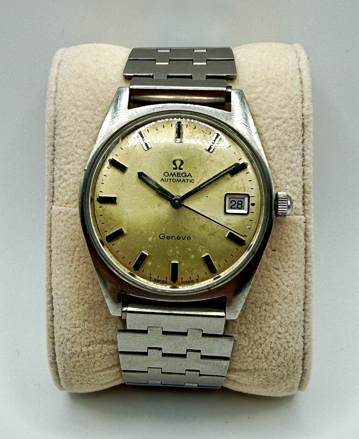 Omega Genève Automatic Date Vintage Men’s Watch 35mm Silver Dial Analog