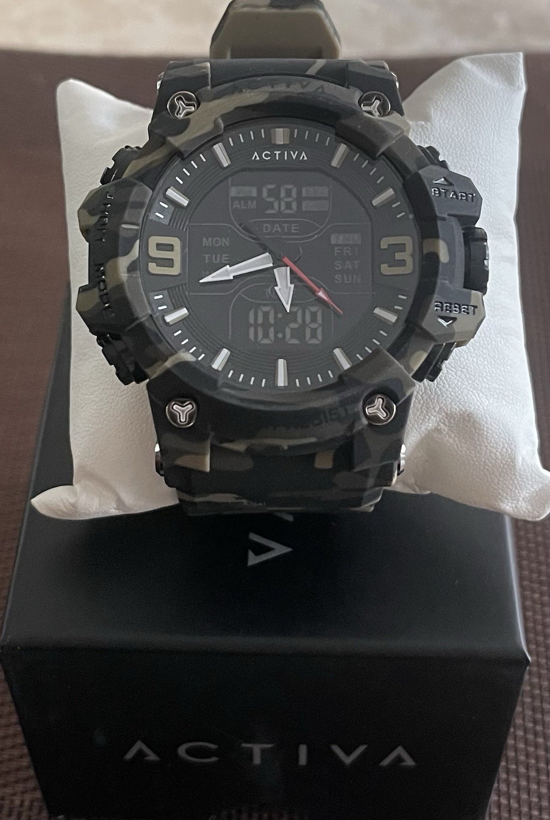 Activa Vulkor X Invicta Analog Digital Men’s Watch – 53mm. Camouflage. Tan, new