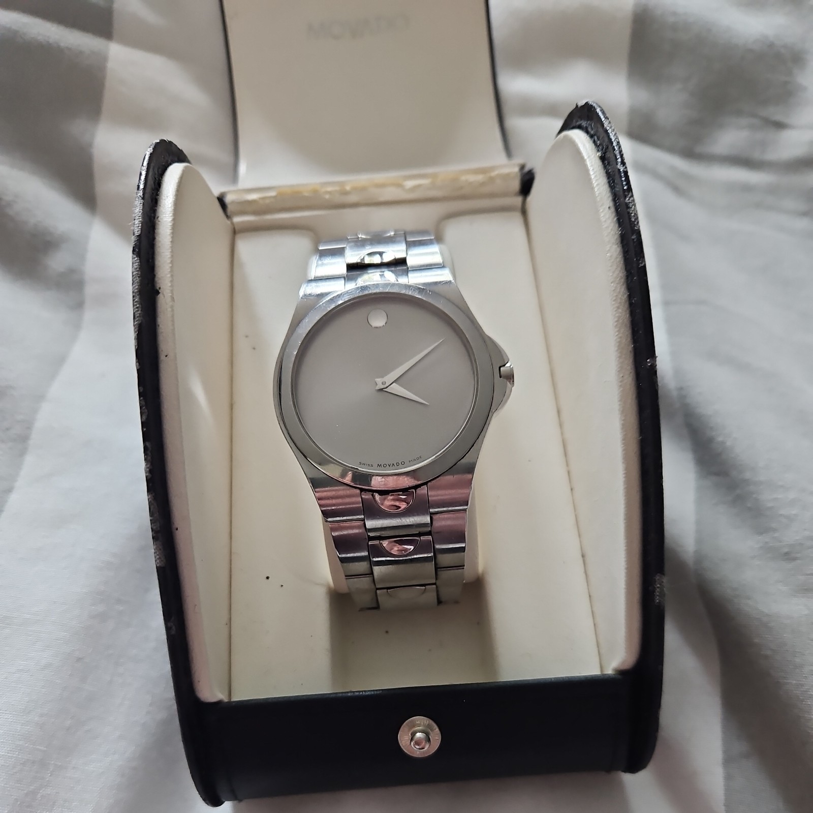 Movado Museum Luno 0605557 (84-E7-1850) Men’s Stainless Steel Silver Dial Watch