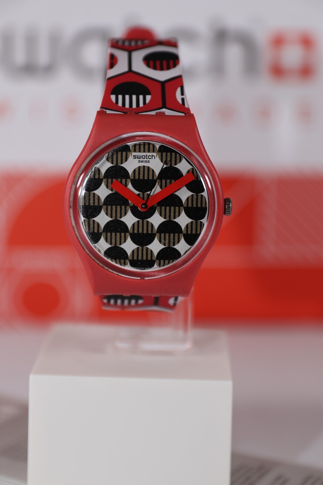 New Swiss Swatch Originals Swaiti Red Multicolor Silicone Watch 34mm GR163 Black