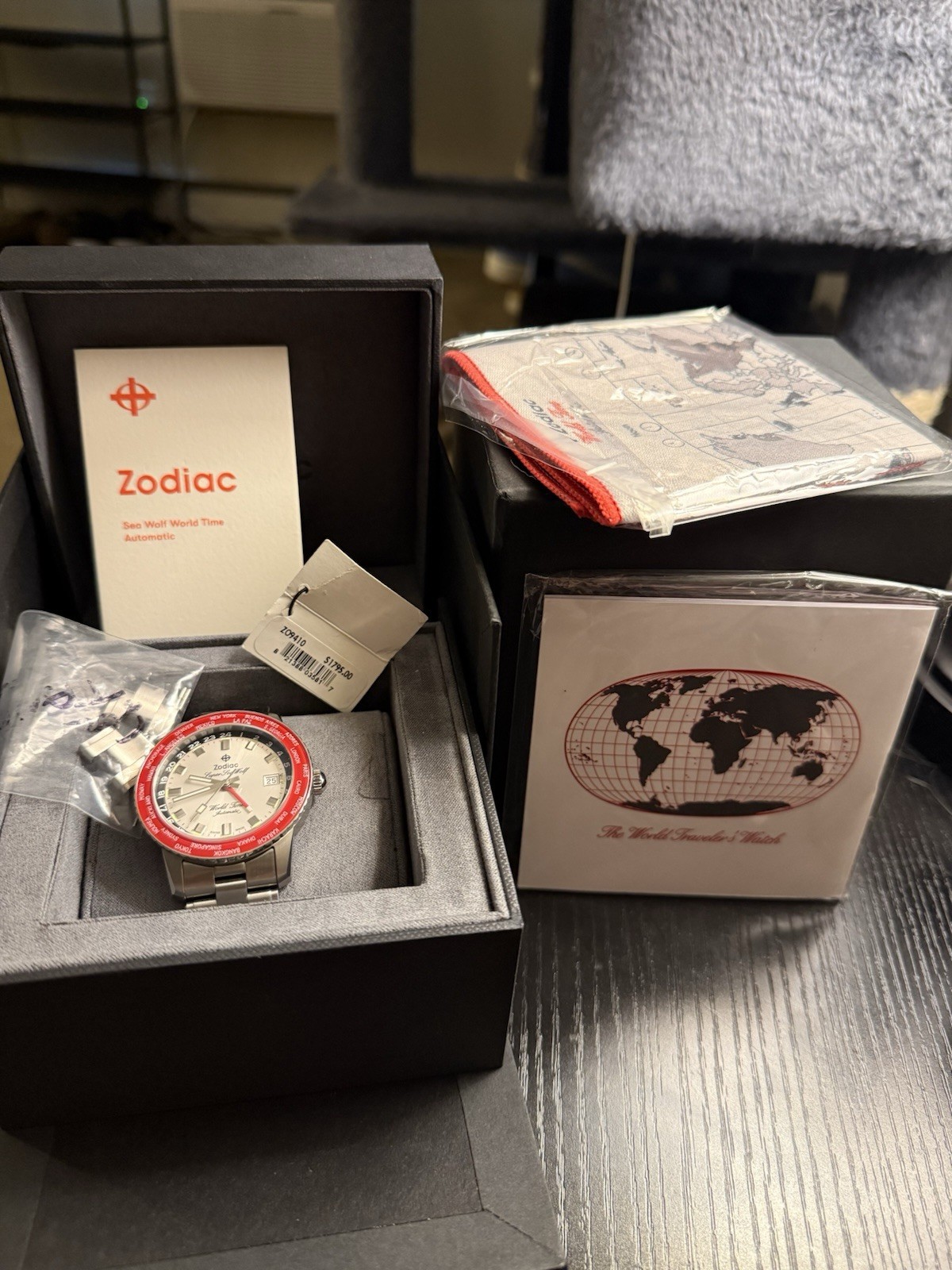 Zodiac Super Sea Wolf GMT World Time Automatic Silver Red Watch ZO9410 Box
