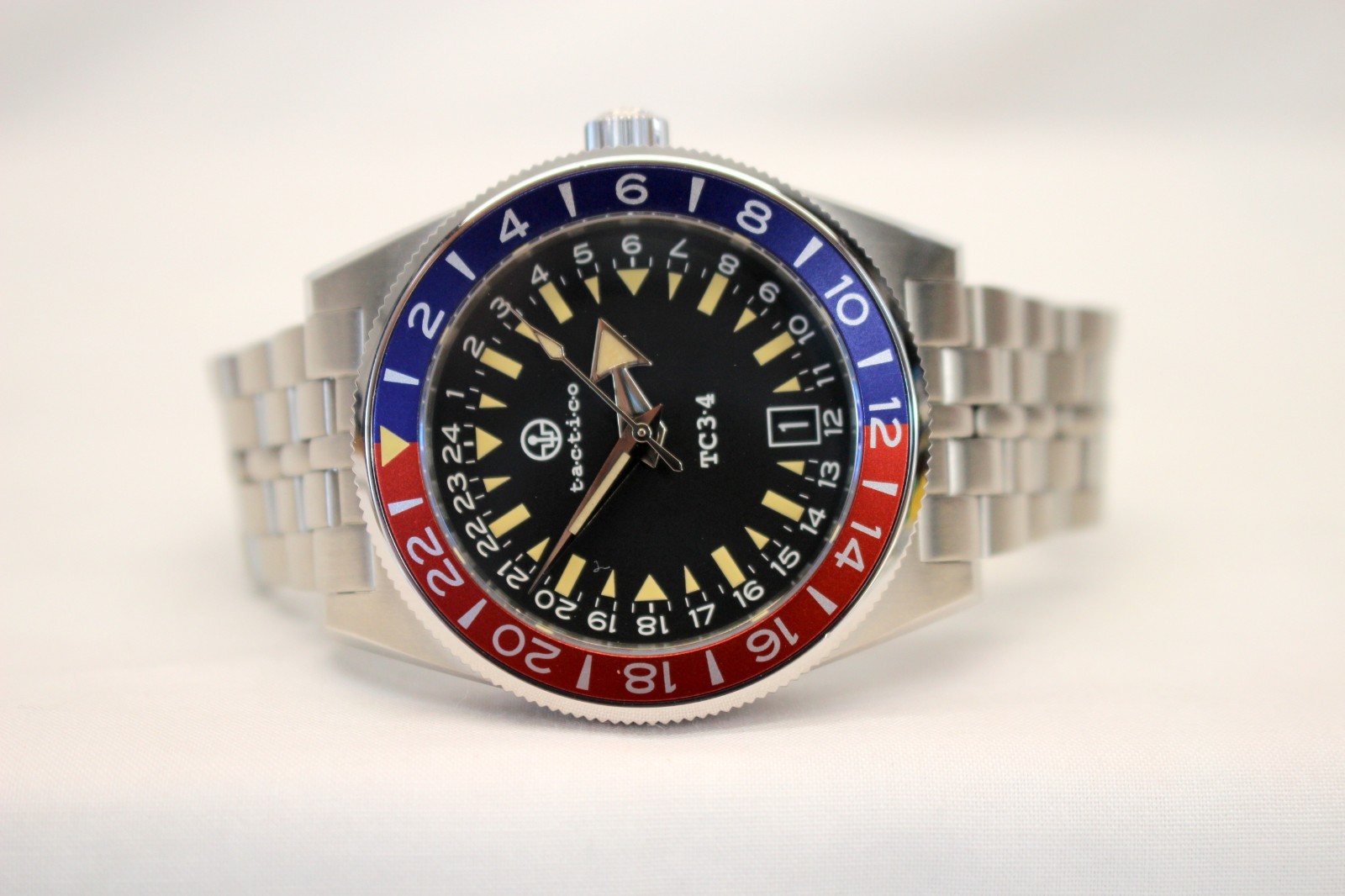 TACTICO TC3.4 Automatic “EARLY BIRD” Watch 24 HOUR DIAL Pepsi Bezel LEATHER ROLL