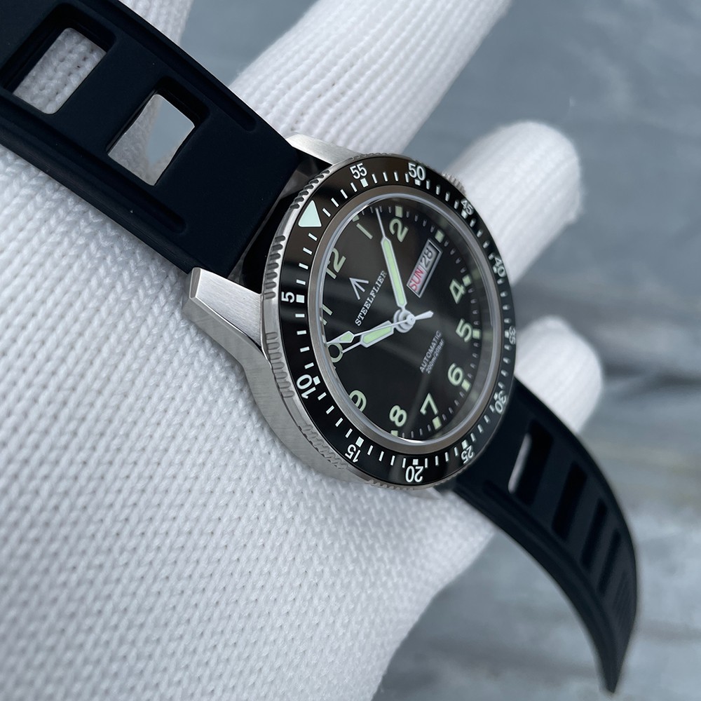 Steeldive Steelflier SF787, Classic Pilot, NH36, Sapphire, Lume, Diving, Rubber
