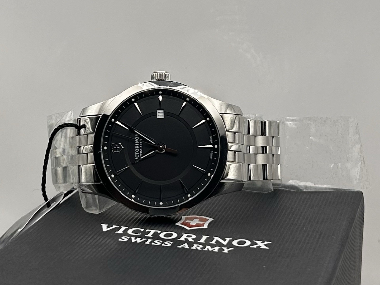 Victorinox Swiss Army Alliance Men’s Black Dial Quartz 40mm Watch New With Box