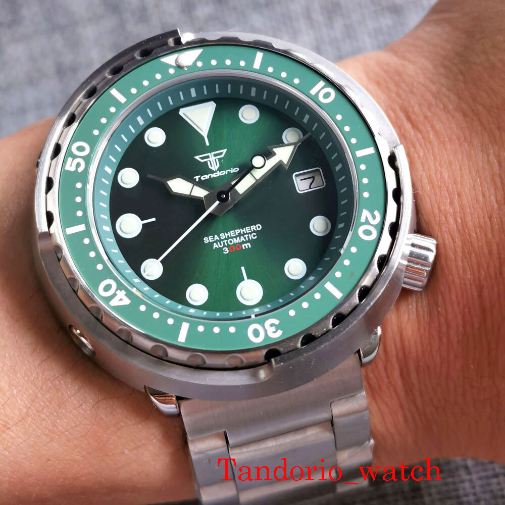 46.5mm Green Black Dial Sapphire Glass Luminous NH35A 200m Diver Automatic Watch