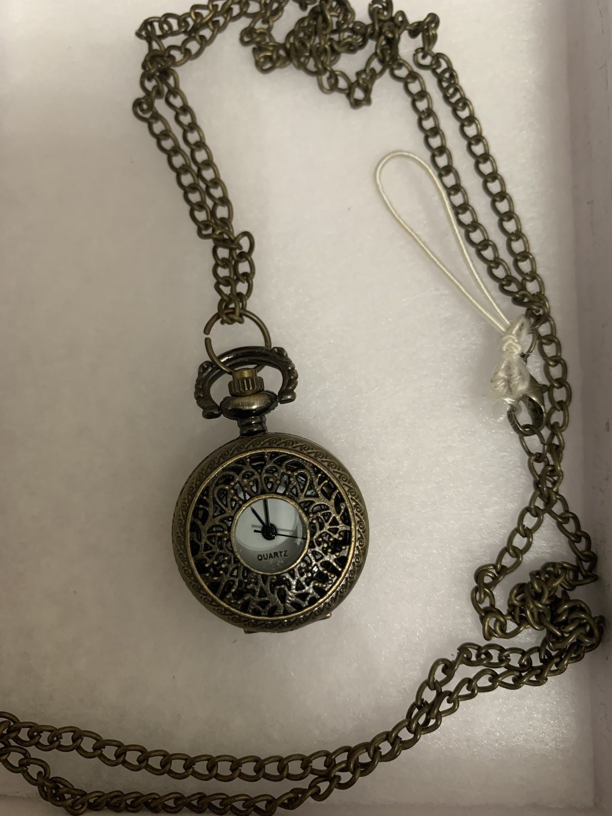 Vintage Style Locket Pendant Necklace Watch Quartz Gold Tone Pocket Watch