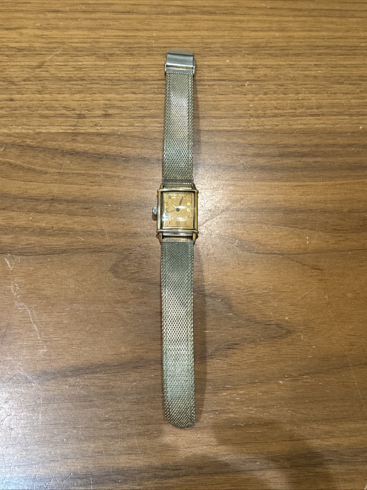Vintage Nova Art Deco Rectangular Gold Toned Manual Swiss Watch 1940-1950’s
