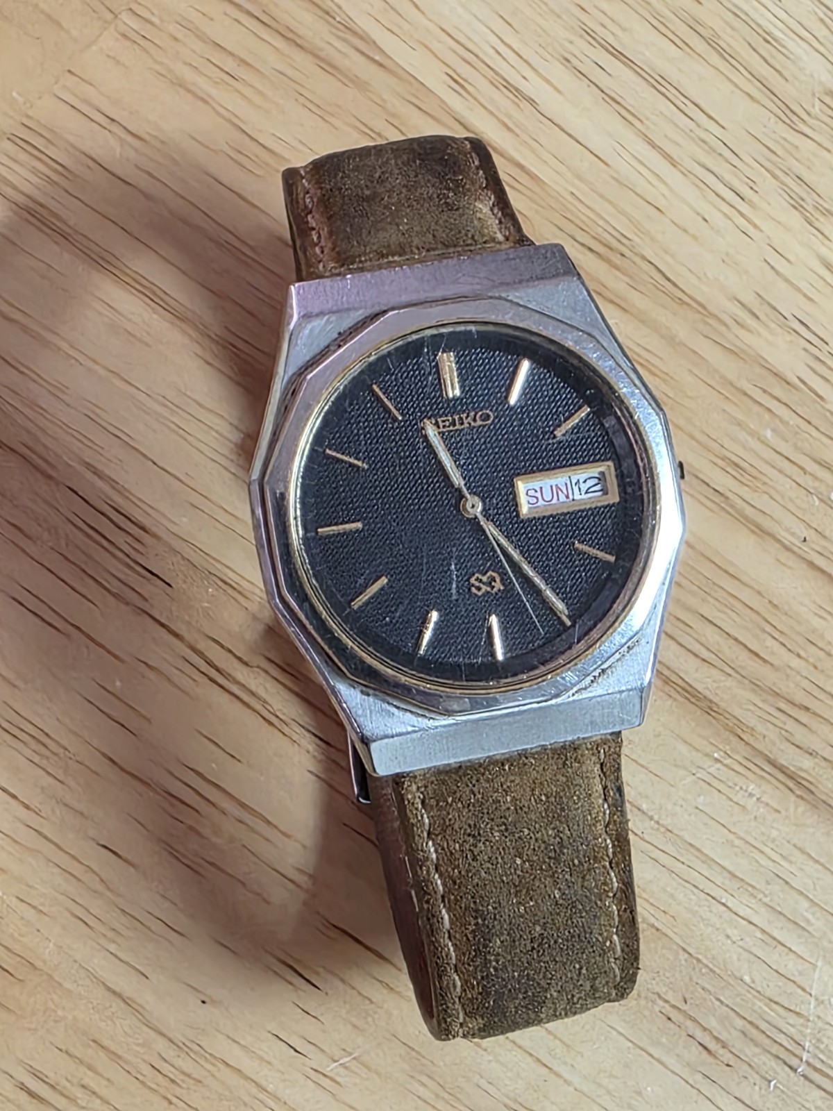 VINTAGE Seiko SQ Watch Men 33mm Black Dial Daydate ( 8023-6059 ) *RUNNING*READ *