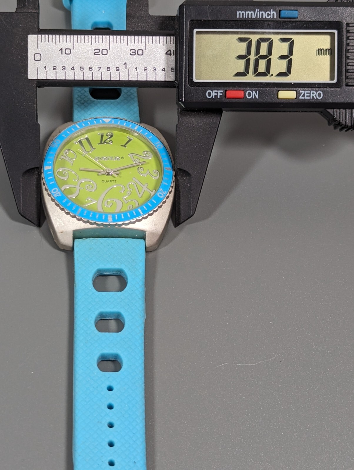 Avenue Green Dial Silver Tone Round Case Blue Band Watch 8 Inch