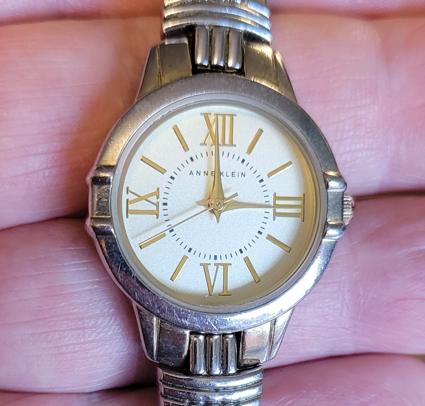 Anne Klein Ladies Quartz Watch 6.75in Wrist New Battery Runs Great AK2280 Y121E