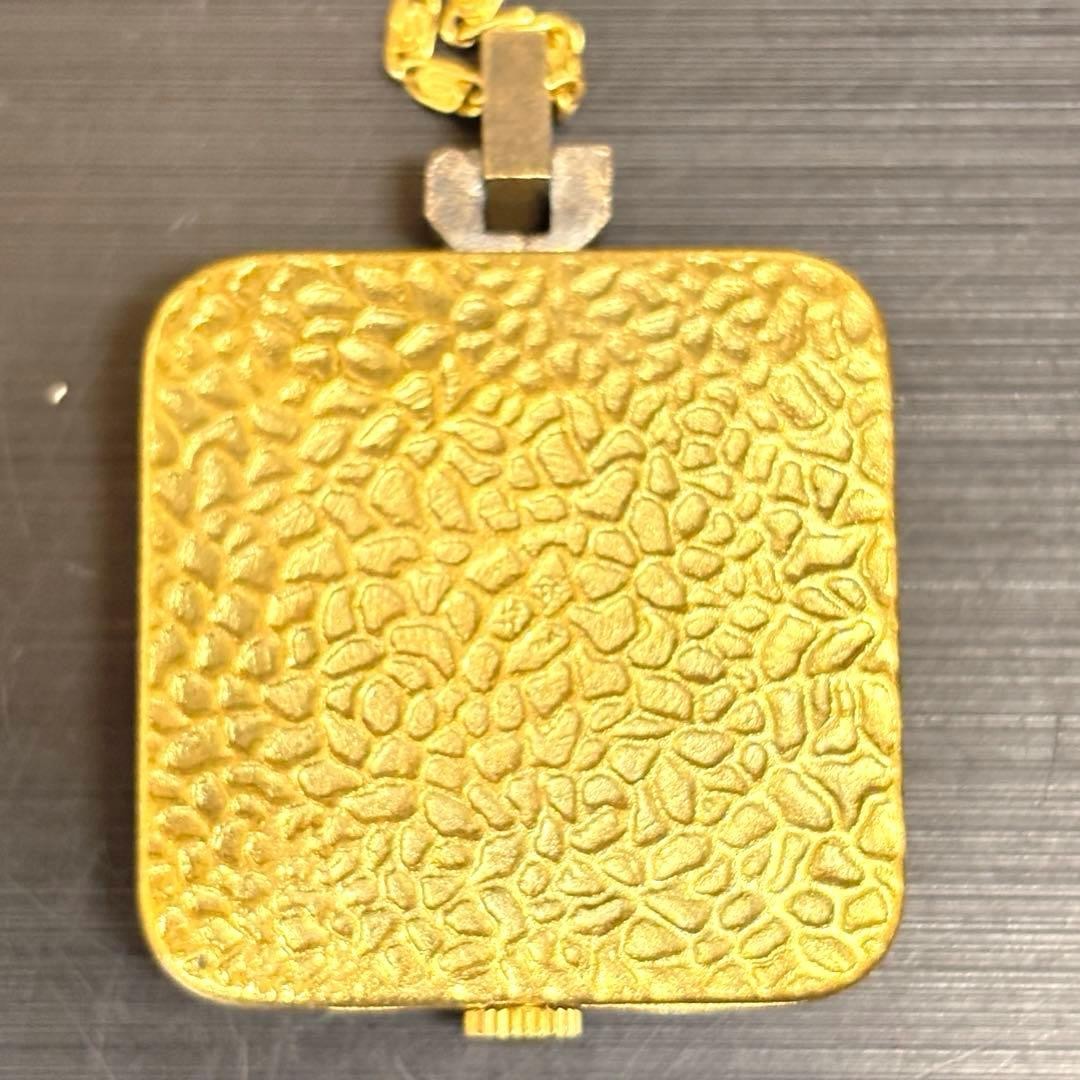 Working condition SEIKO hand-wound square gold-tone pendant watch
