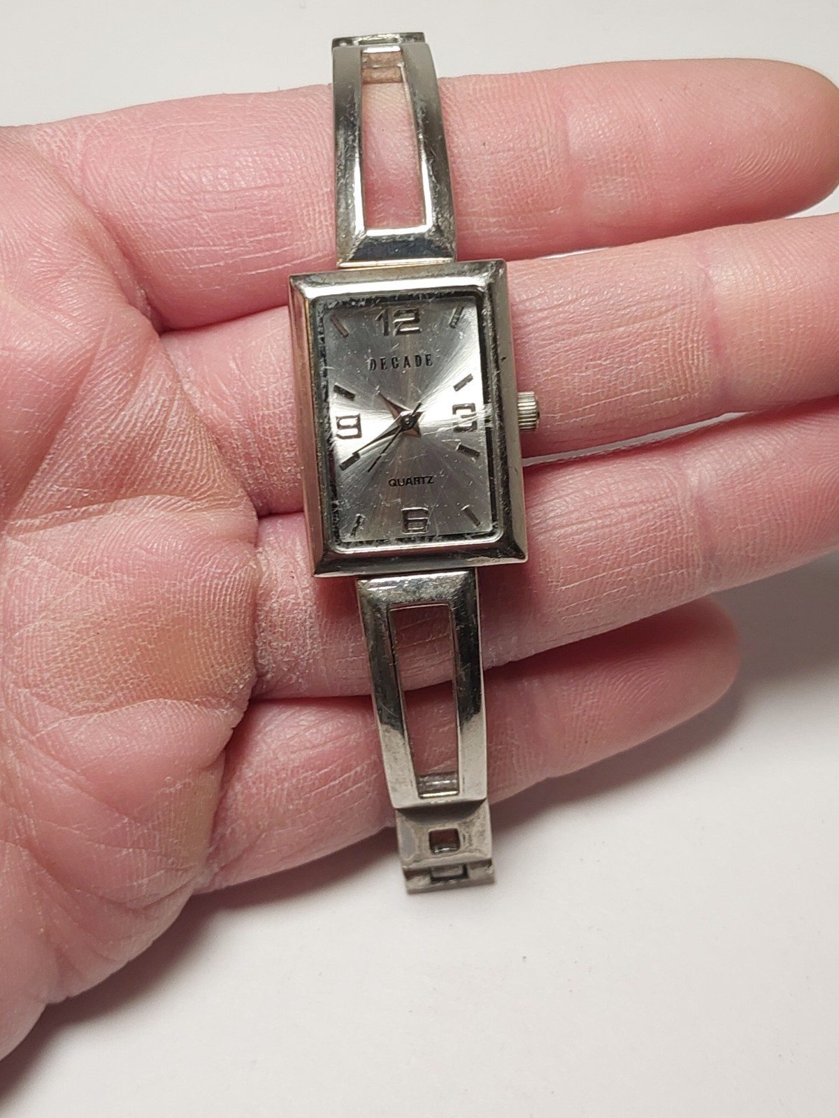 Vintage Decade Silver Tone Womens Wrist Watch Bracelet Geometric Style