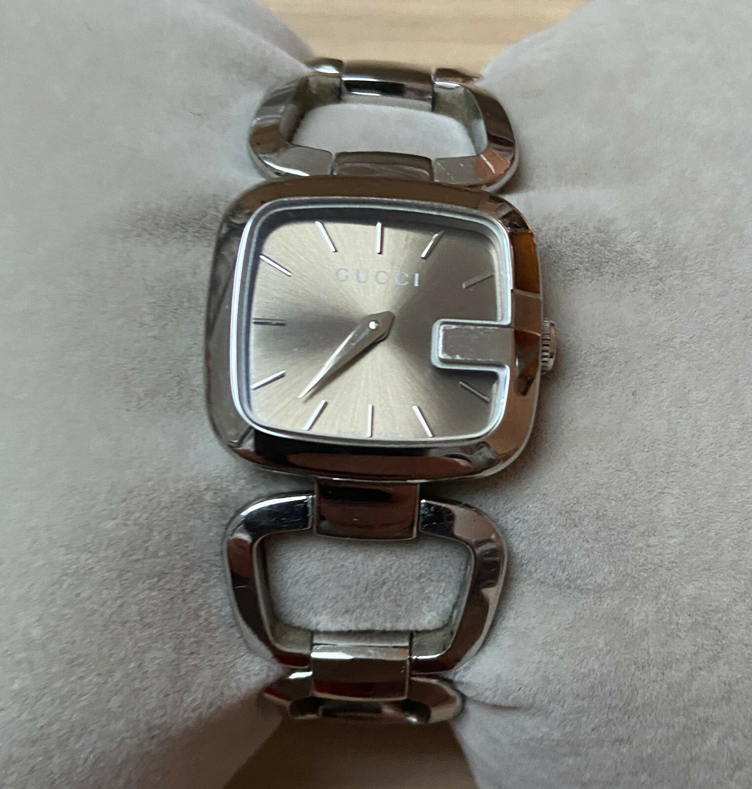 Gucci Ladies Watch Jewellery Clasp Stainless Steel YA125507
