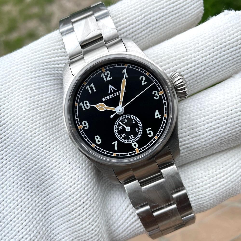 39MM STEELFLIER Quartz Pilot Men’s Watch Sapphire 200M Waterproof Silicone NEW