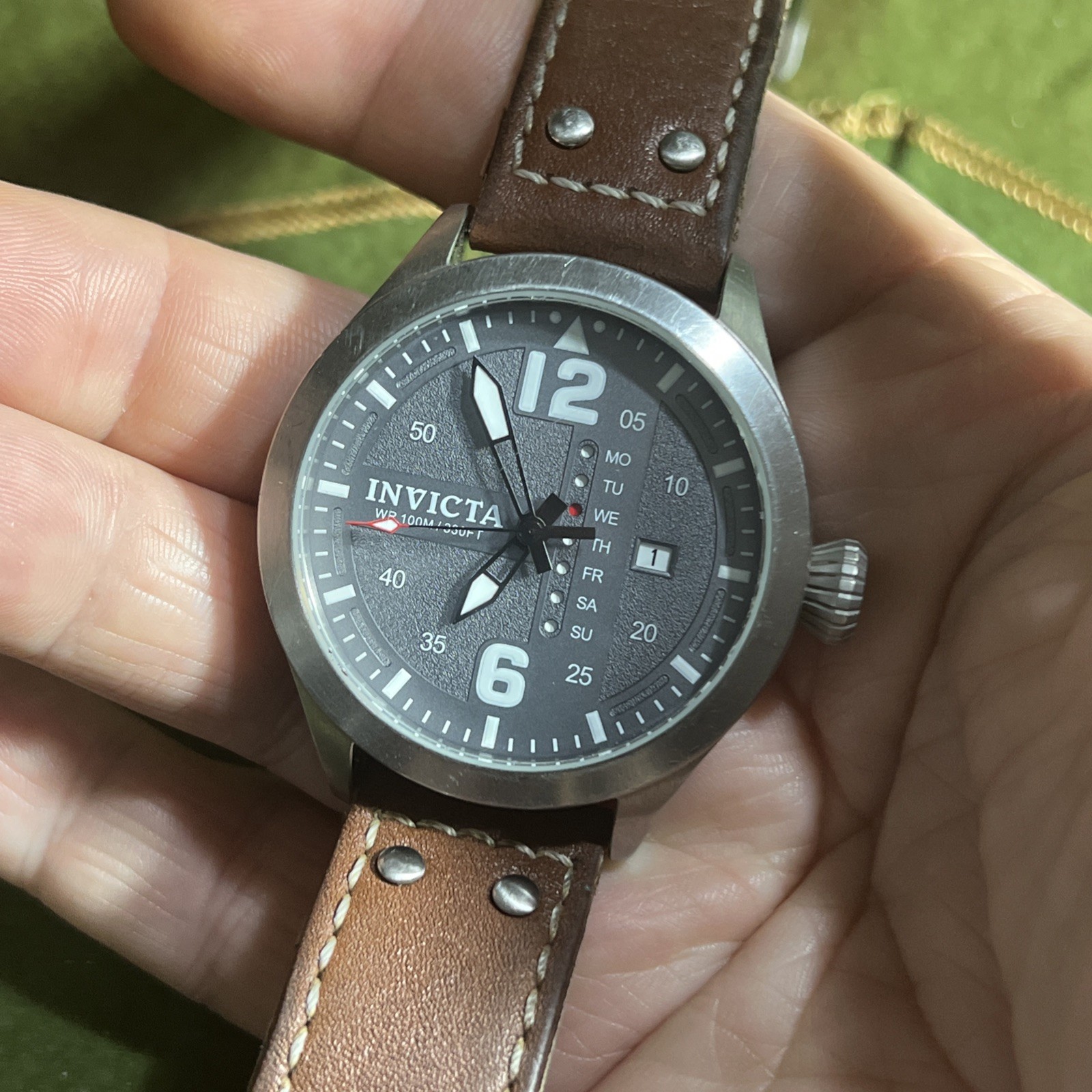 I FORCE Invicta 22182 Men Watch gray Face W/ original Leather Band/Day date RUNS
