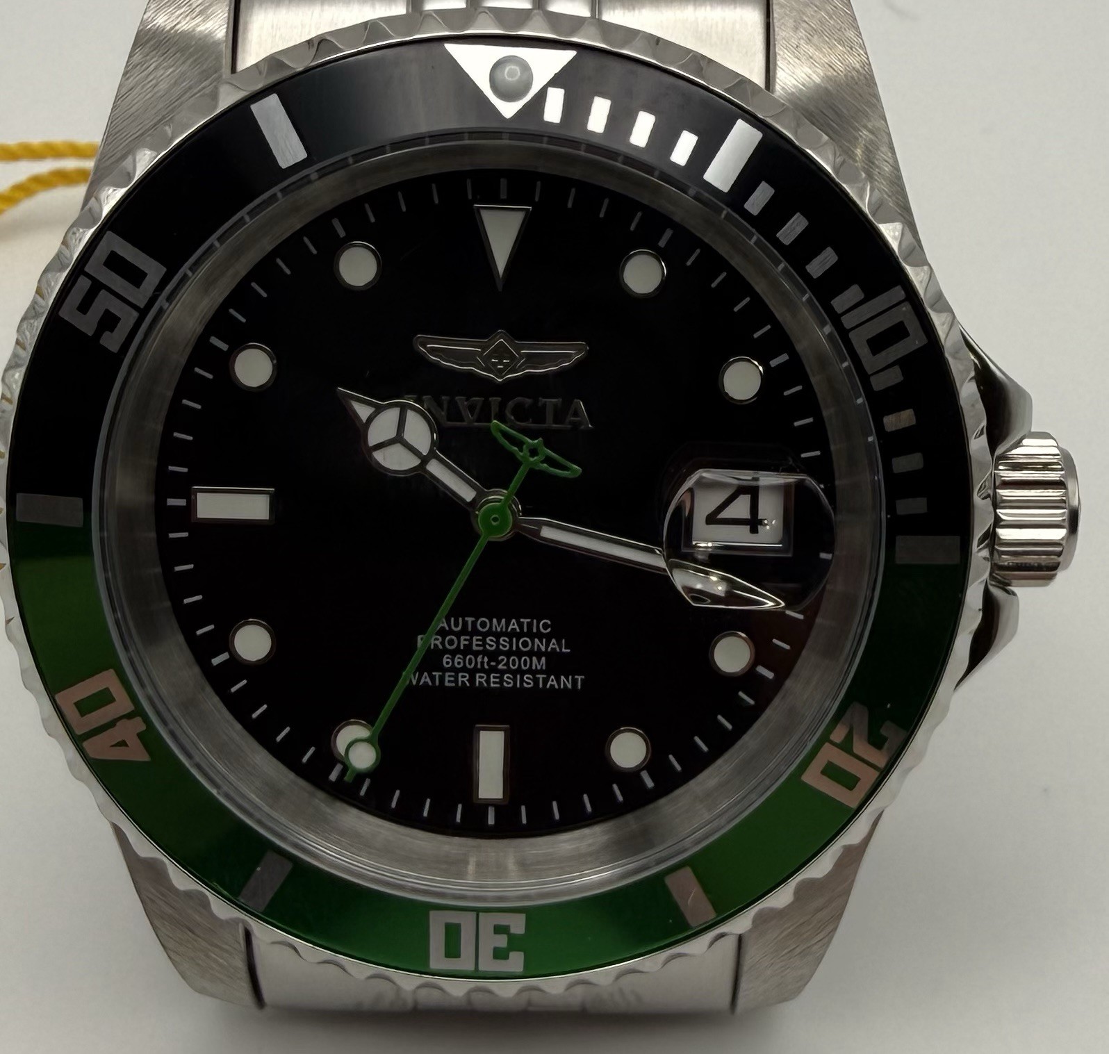 Invicta Pro Diver Automatic Diver 200m Black Dial Green/Black Bezel Box